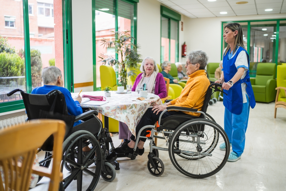 In-Home Senior Care vs. Nursing Home: Costs, Pros, and Cons Compared